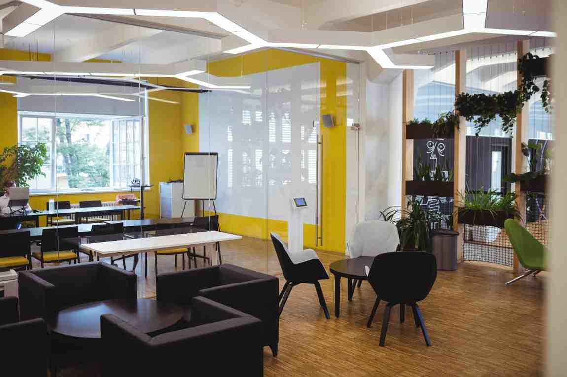 corporate office lobby interior design