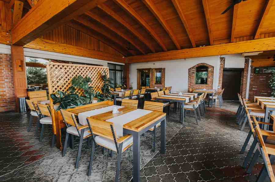 interior designer for cafe